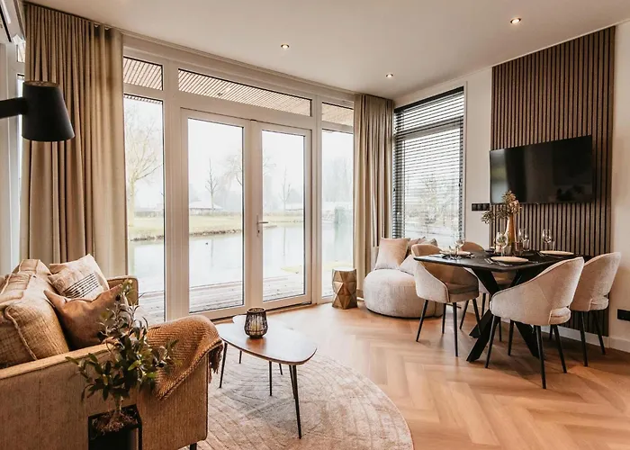 Semesterbostad Stylish With Garden Space *