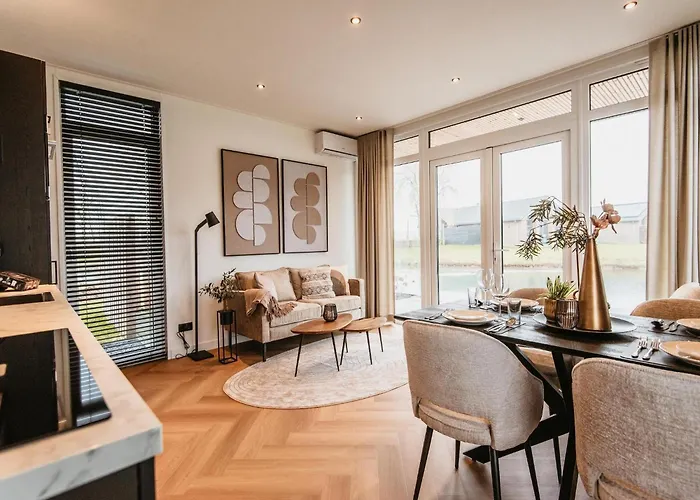 Stylish With Garden Space Kesteren