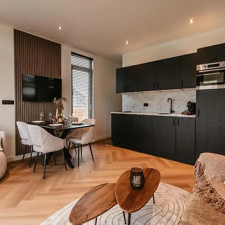 Stylish With Garden Space Vakantiehuis *