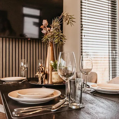 Stylish With Garden Space Vakantiehuis *